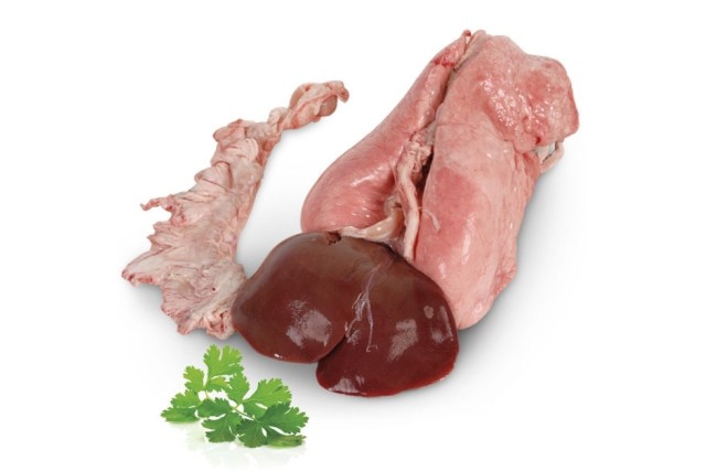 Αρνί γάλακτος νωπό ελληνικό με κεφάλι και συκωταριά