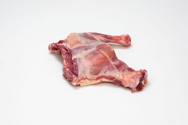 Αρνί χεράκι με οστό